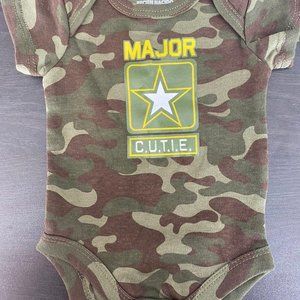 ☀️NWOT Major Cutie Onesie